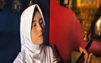 EKSTRAKULIKULER FILM DAN TEATER