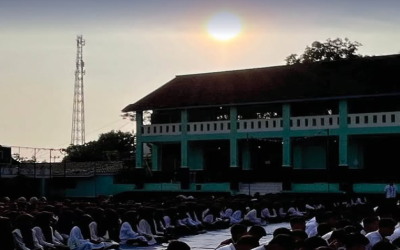 Kegiatan Yasinan Rutin Setiap Jumat Pagi di SMAN 1 Warungkondang
